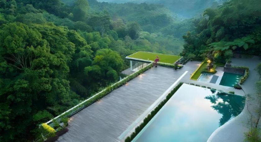 Padma Resor 5*