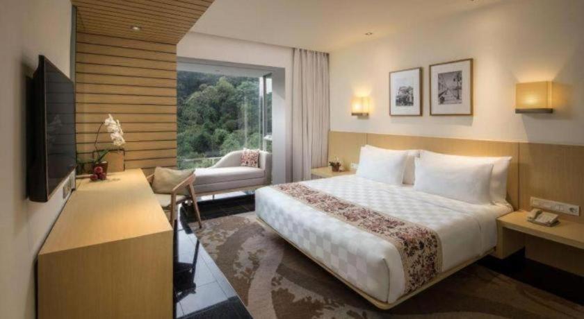 Padma Resor 5*